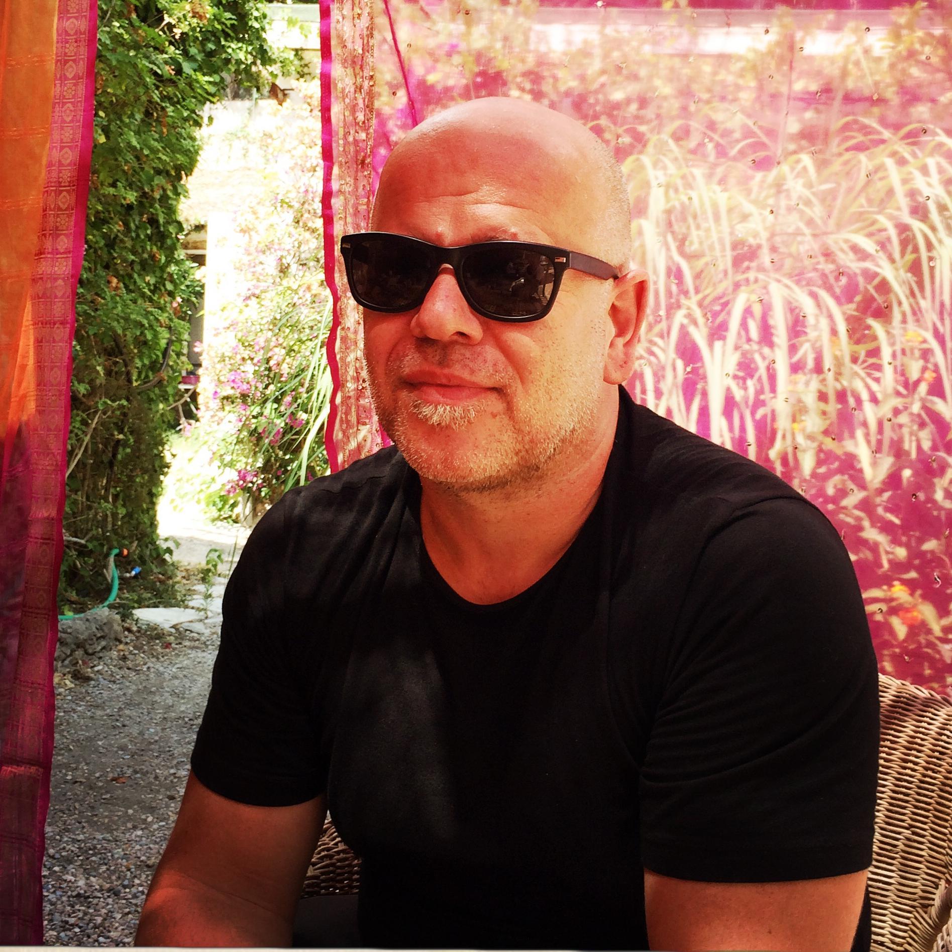 Executive Creative Director, Americas at FITCH. Designer, writer, maker.