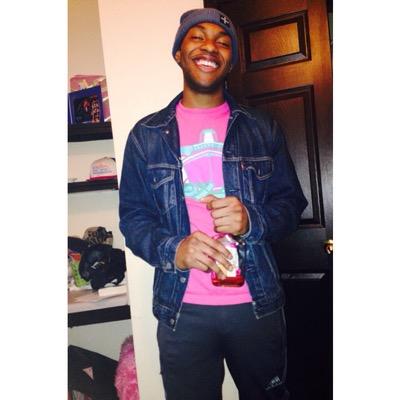 #TeamTatted . CEO of #SnaggTeam ! #CancerNation . #CSU16. Live for today , regret it tomorrrow ! Snap : Chavezshawty