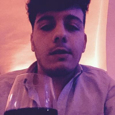 Il successo non è quando ti dicono mito è quando ti iniziano a odiare che sai di avere colpito.. Cit