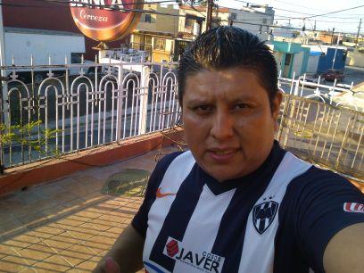 hola un saludo no se le niega a nadie asi sea el mas humilde o el mas rico di hola a kien veas y el corazon se alegra