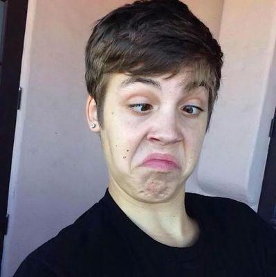 Follow @cabelodonash or unfollow