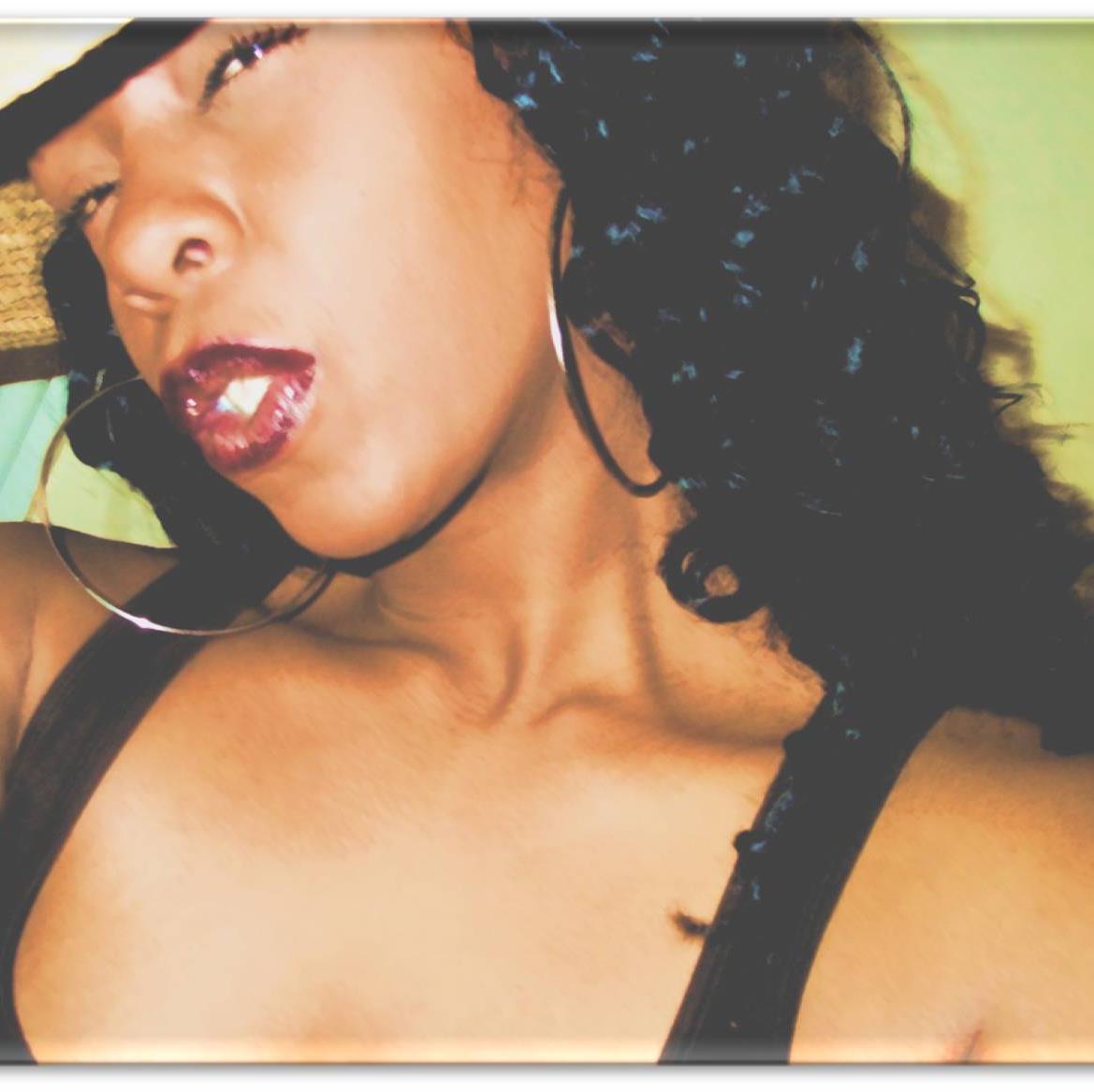 OWNER OF SUGA BEARZ CAFE SINGER/MODEL/ACTRESS/ AZ THE MUZIC TURNZ MAGAZINE/GIVING PEACE A CHANCE FOUNDATION