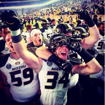 Linebacker University of Missouri #34 instagram: jburkett34