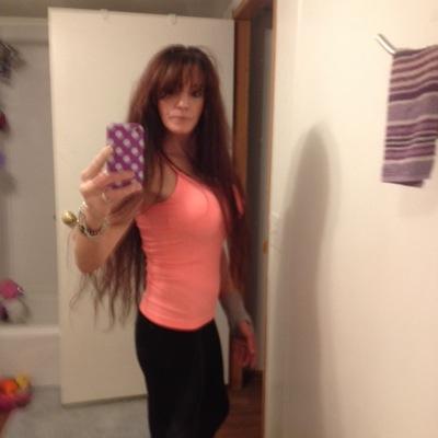 Elizabe73960393's profile picture. bored