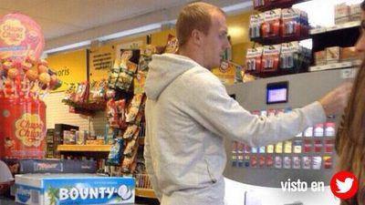 CMRcharli5's profile picture. Estoy intentando dejar de fumar., Pero no puedo!!!©