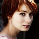 SrtaBradbury's profile picture. [I'm just the little sister that he never wanted] -Charlie Bradbury en la búsqueda del Wi-Fi perdido- Sam Winchester me debe un corte de pelo. Just saying.