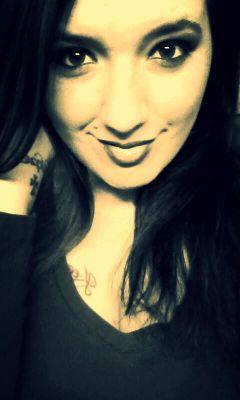 21 years old  full of life  mama to a beautiful girl ❤ Keep Smiling is my motto  Follow me!