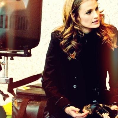 Alice Grieves. Was in the FBI, now an officer for the homicide department at the Met. For now. Bloody waste of time, if you ask me. And no, I don't care. #RP