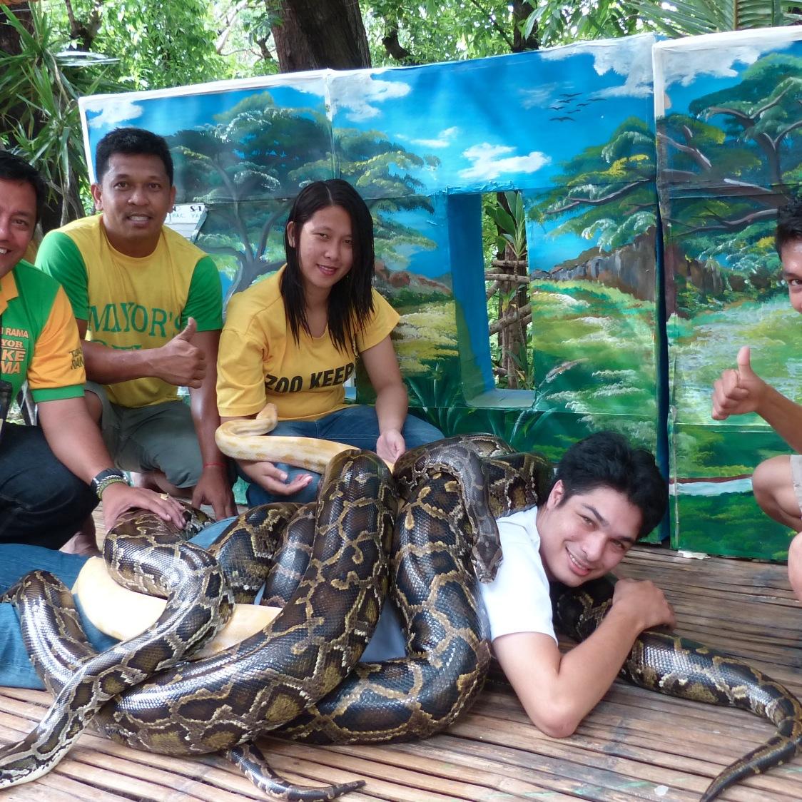 globalvideopro1's profile picture. Producing videos for clients and Youtube Worldwide, from Script to Screen. https://t.co/4FOtnsLueg.  80+MILLION viewers on Youtube from 118 countries.