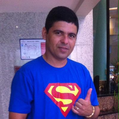 Educador Fisico, Especialista em Atividade Fisica, Saude e Qualufade de Vida e Tutor em curso de Graduacao em Educacao Fisica pela UFRN.