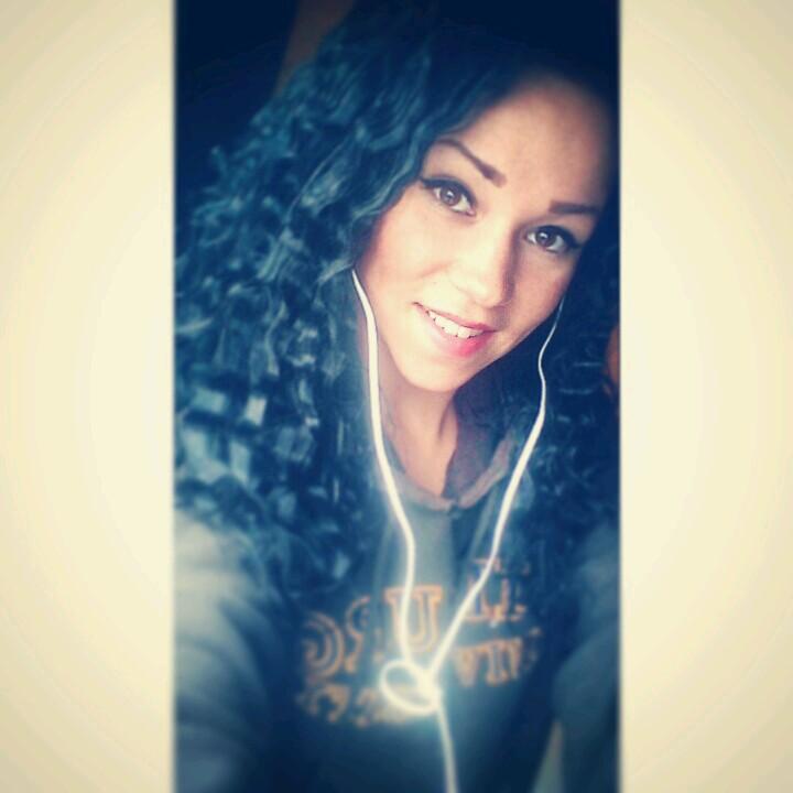 Robiinnsays's profile picture. hakuna matata