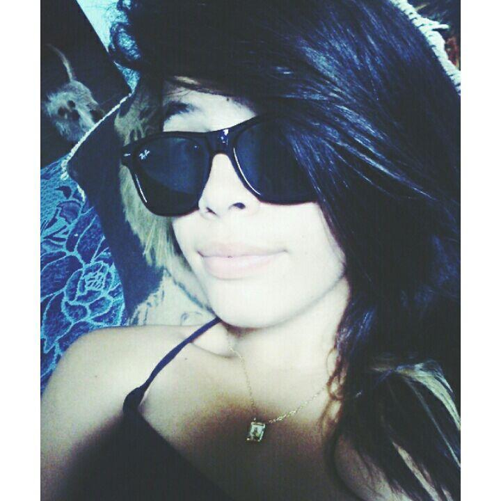 oe_tamys's profile picture. O mundo dá vodkas . ✌
I'm a lesbian 
wpp: 35 9982-4691