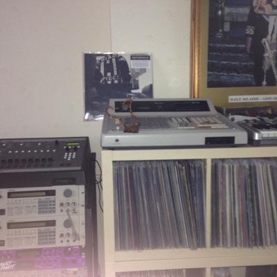 rastafarian,boombap,tradition,foundation,production,beatmaker.strickly SP 1200 MPC 60 S950 the essence of de main ingredients. Ital boombap!
