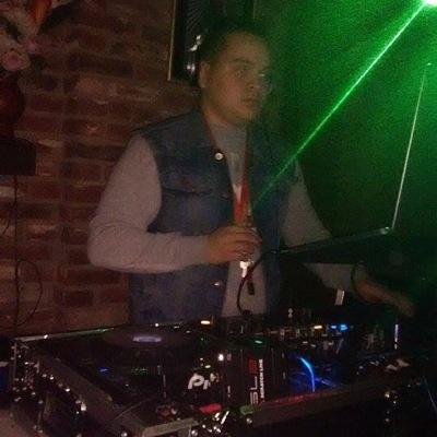 deejayHD
 •for booking please contact me at 240-421-2597