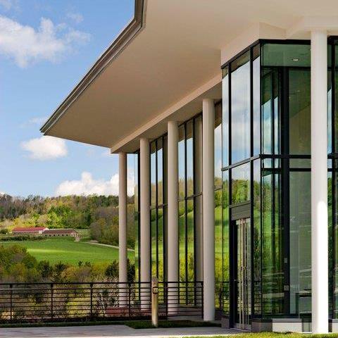 AlfredPerforms's profile picture. 