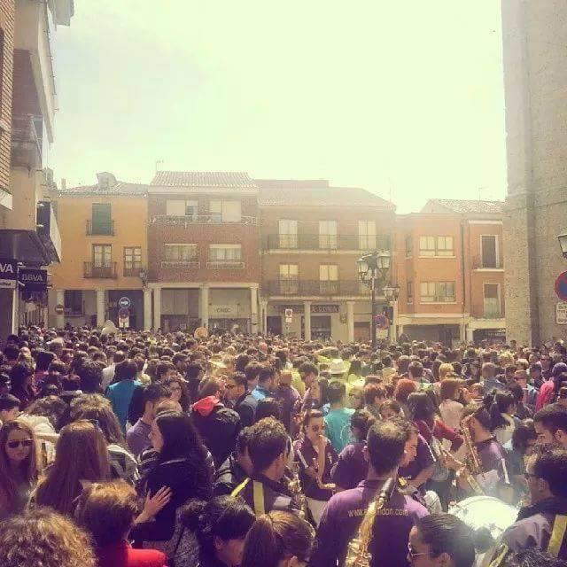 Perfil informativo sobre la Concentración d Charangas Villa d Peñafiel (Valladolid) se celebrará el proximo 11 y 12 d Abril d 2015 Solo apto para l@s FIESTER@S.