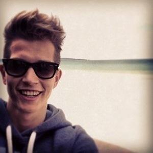 mcveymoon_ Profile Picture
