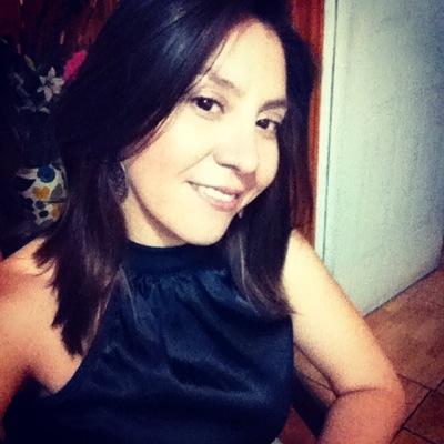Trabajadora Social empedernida y enamorada de la vida y su pollito.