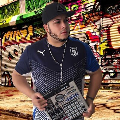 Live Dj Frankie Boy El Rompe Brea No Fear Productions LiveMusic Urban Producer.           http://t.co/TY8AbcVskT
http://t.co/2oDETqS917