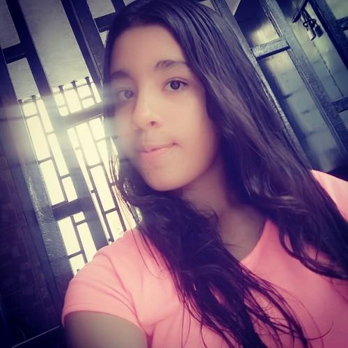soy una loca que le gustan las fiestas ,la electronic ,you tube ,1D, el desorden,boletiarme las clases y AMO LOS PITBULLS  *0* nicolas arrieta y @rolyDjcm :*