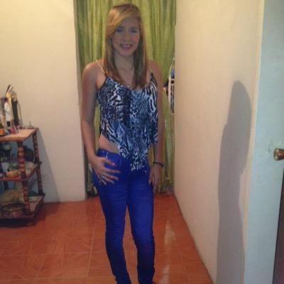 Hoola'-' Me llamo •••►Azuucena Me Gusta la Buena Musica:$ #YEseNiñoHermoso BBF♥ #JesusJavierOsio||Soy Odiosa,Caprichosa Pero Sentimal Conoceme ¬-¬'' •••►Sigueme