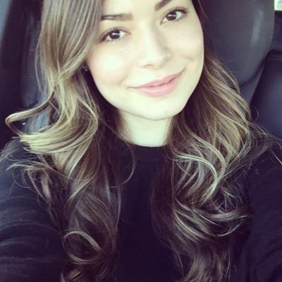 Hey I'm carly i have some amazing people in my life and I just love to make them happy...