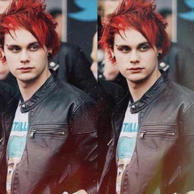 michael clifford is the reason im living