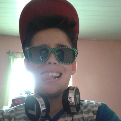 Hola,tengo 14 años,tengo WhatSapp 2954337857...Seguime y te Sigo.!Estoy todo el dia activo.