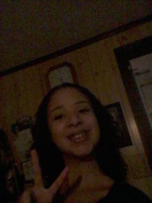 snapchat=unicorngirl1201
instagram=Cheyennephillips13
part of the flipping family on younow 
i am 13