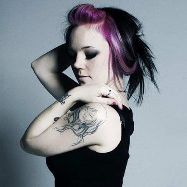 _Tweetlerden's profile picture. Penisi yok diye, sakın almayın hafife kadınları,! Hayatını öyle bi sikerlerki, erkekliğinden utanırsın..