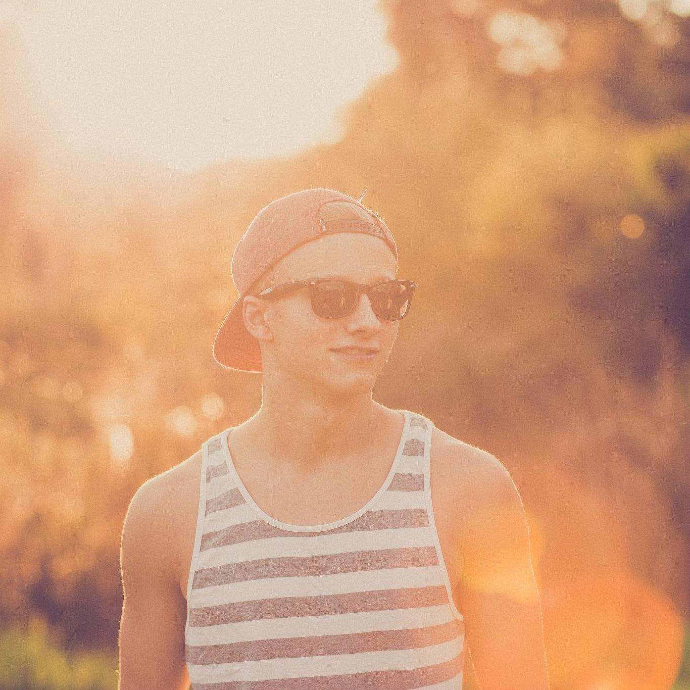 AndreMartinsen's profile picture. Surrendering it all to the one who saves.