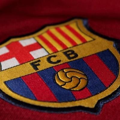 Fanático del mejor equipo del mundo, el FCB, crítico de la central lechera, objetivo, antimadridista y antichairo, congruencia y veracidad