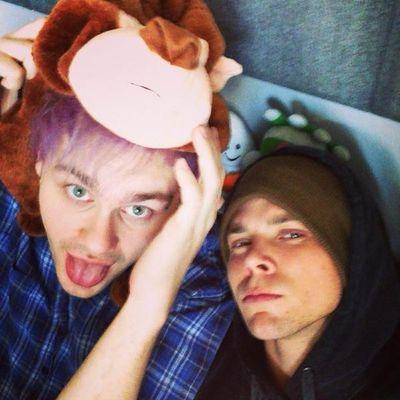 hi ,I gave you free follow cuz ily so can you Rt this it would mean so much , I really want to win this http://t.co/XbYxSEqiM4…