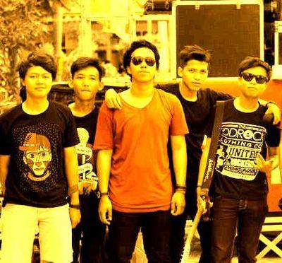 Patriot_Rock's profile picture. Patriot adalah band yg mencoba berdiri untuk menghibur anda: @EvanstioP @Neldian26 @hasbypatriot @rinoalpassa the spirit of patriot ! \m/ | Cp: 089627568186