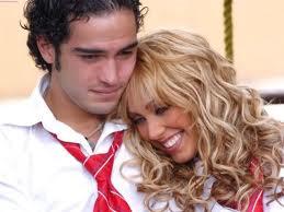 Oii sou mia colucci tenho 17 anos sou do elite way school melhores amigas vick.celina.e roberta filha do franco colucci