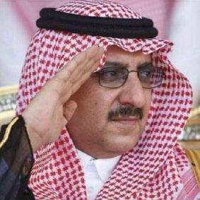 أن تبعتك أتعبتني وأن تبعتني ربما أتعبك الصحيح... هو أن نسيرمعًا