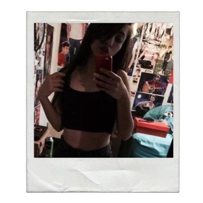 Me encantas
Sigueme