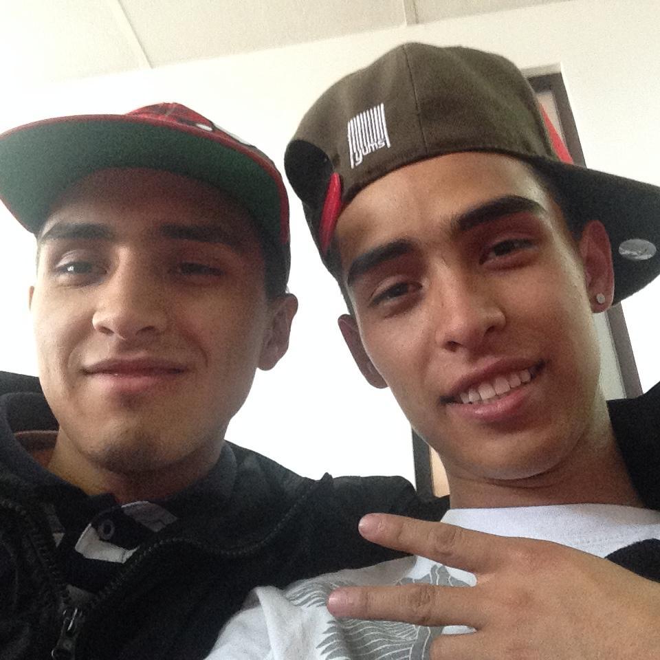 ValbuenaEsteban's profile picture. ♪♫♪♫ Le das inspiración a mi vida cada día me sacas una sonrisa me das alegrías note saco de mi mente simplemente es un sentimiento que nadie entiende ♪♫♪♫