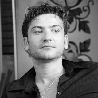 Vivre, ce n’est pas seulement respirer, c’est aussi avoir le souffle coupé! 
Consultant @GoogleWorkspace  

CEO @AppSolutD • Lumière sur les talents du #Digital