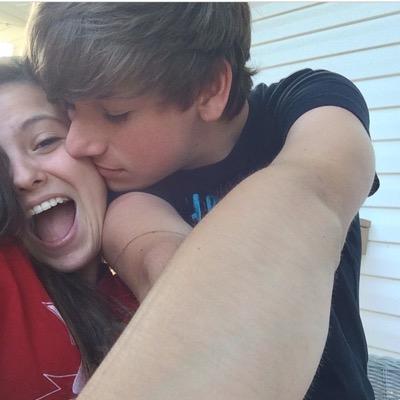 lex_n_zach's profile picture. too young too care ✌️