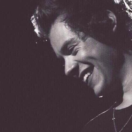 want money for 1D or 5sos tickets? then click on the link below. Read my last post for info (: Enjoy the free follow! i love you!