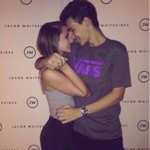 dm or tweet us your m&g goals or pictures with jacob :)