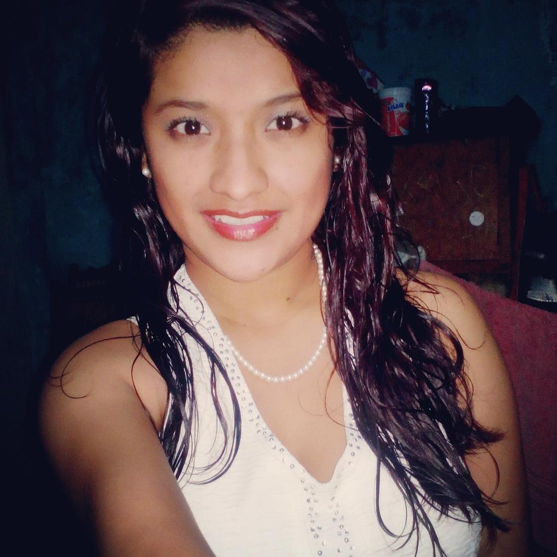 AbbyHeedz's profile picture. 