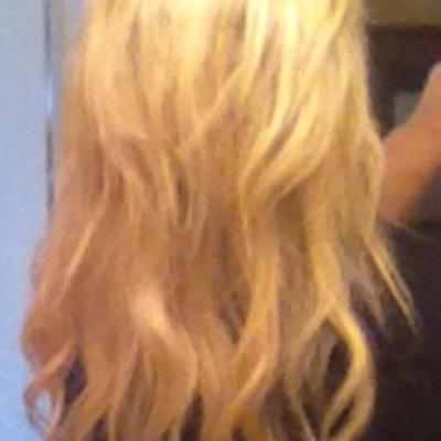 ShellBJones's profile picture. former model, commentator and stylist,loves music, fashion and celebrity gossip. Mother and a  3 time cancer survivor,and i dont know how i do it...