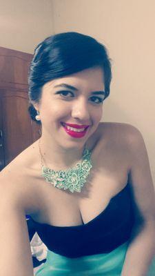 Estudiante de MKT, soñadora lírica de nacimiento, buena entablando conversaciones pero si no me caes bien, lo siento no insistas.. muy amiga de la soledad!!!