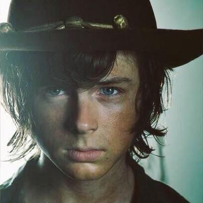 I just think it's none of your business You don't know me You don't know my dad I have to stay strong and beat this world for my mom- @AlluringZealous. |RP|