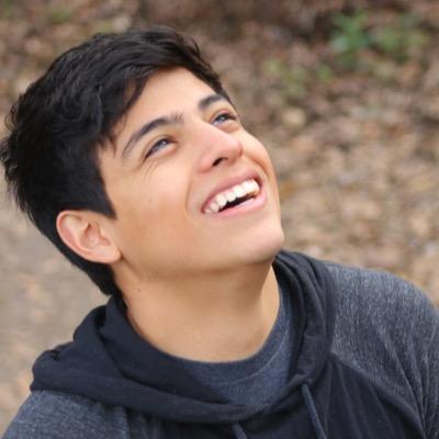 DeLaVillarreal's profile picture. Cuenta secundaria. Aquí soy más buena onda. @AlbertoVill es mi cuenta principal