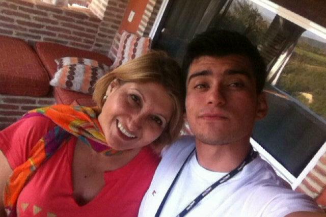 Cosmiatra y fisioterapeuta Muy profesional, activa y 100% positiva! Enamorada de la vida' y agradecida ante Dios!