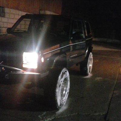 iambuzzy698's profile picture. 