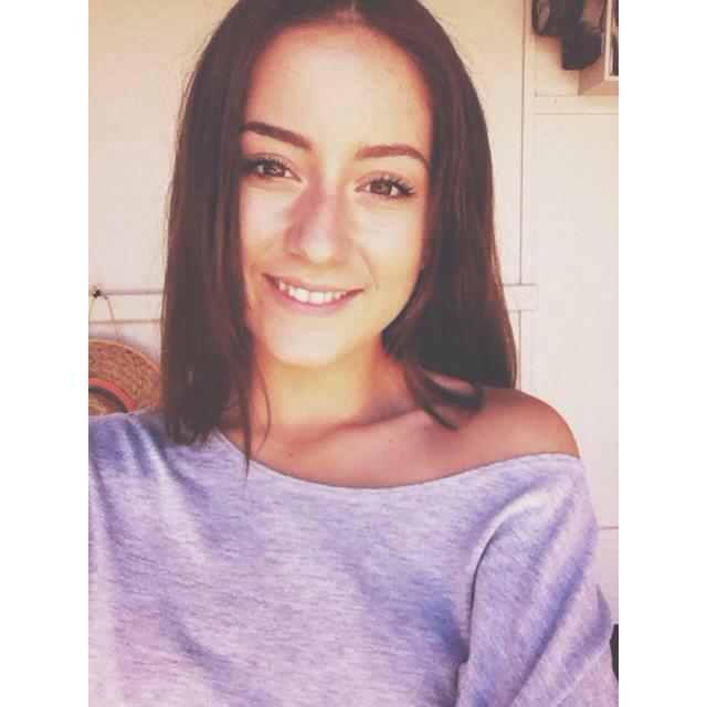 Hi I makeup youtube videos and i like pizza